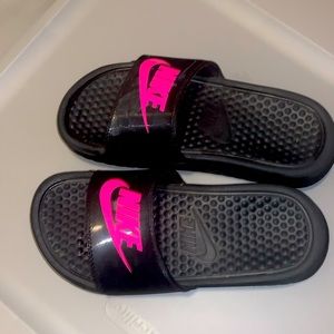Nike slides